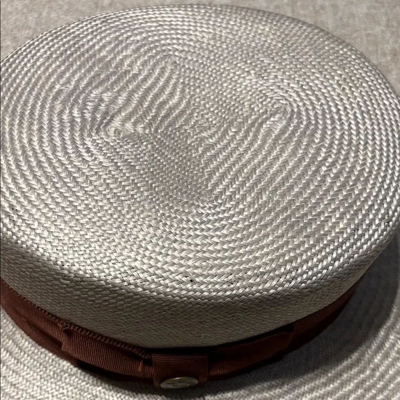 Stylish Goorin Bros.  Straw Boater Hat with Ribbon - brand new! - Picture 5 of 5